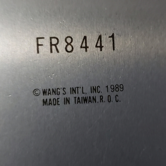 Vintage 80s Christmas Tin Tray  Seasons Greetings Boy Girl and  Dog Sleigh 12" - Picture 3 of 3